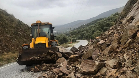 İzmir’in Ödemiş ilçesinde heyelan meydana geldi!