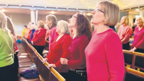 Şarkı söylemek mutlu ediyor - Sağlık Haberleri