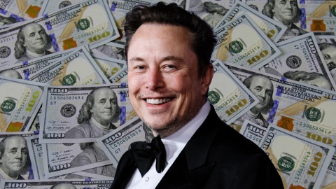 Elon Musk, serveti 800 milyar doları aşan tarihteki ilk insan oldu.