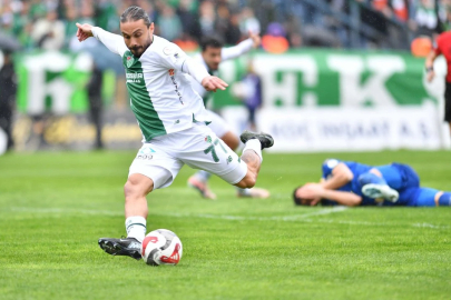 Bursaspor, Menemen'de 3 puanı 3 golle buldu!