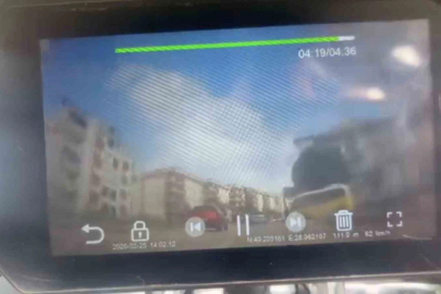 Bursa’da motosiklet sürücüsünün dikkati kazayı önledi