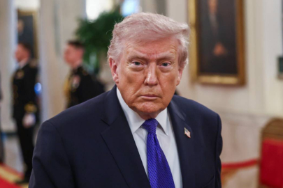 Trump: "İran şartsız teslim olacak"