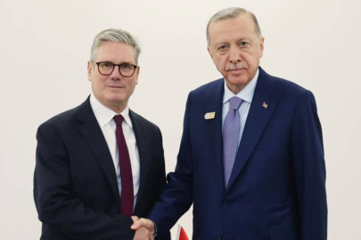 Cumhurbaşkanı Erdoğan Birleşik Krallık Başbakanı Starmer ile görüştü