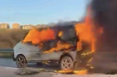 Bursa’da hafif ticari araç alev aldı