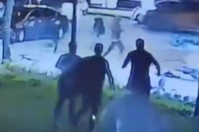 Motosikletlinin feci kazası kameralara yansıdı!