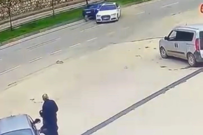 Sürücüsüz araç trafiğe çıktı, kaza böyle geldi