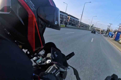 Bursa'da motosiklet kazası: Ölümden döndüler!