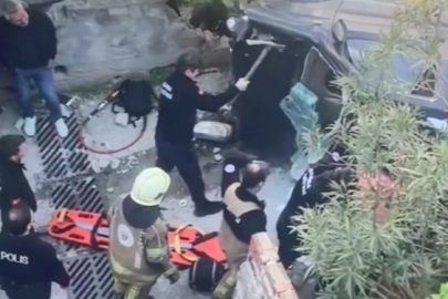 Bursa’da kaza yapan araç merdivenlerden yuvarlandı: 1 yaralı