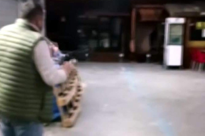 Devrek’te dehşet anları kamerada: Tüfekle iş yerine kurşun yağdırdı