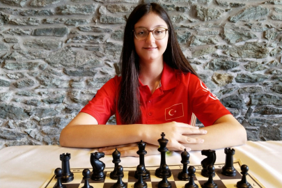 Bursa Büyükşehir Belediyesporlu Arya Aydoğan dünya dördüncüsü