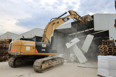 Nilüfer’de kaçak yapılara geçit yok: 2 günde 4 yıkım