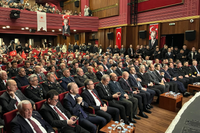 23 Nisan coşkusu salona sığmadı: Kutlamalardan renkli görüntüler!