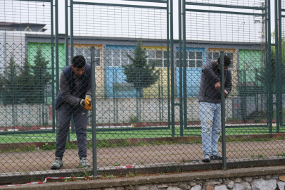 Bağlarbaşı Spor Tesisleri yenileniyor: Gençler için modern saha düzenlemesi