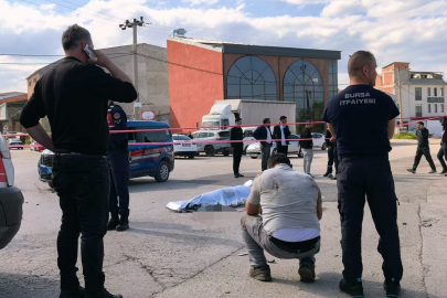 Freni patlayan vinç dehşet saçtı: Sürücü dereye uçarak hayatını kaybetti!