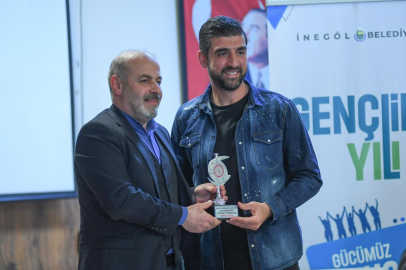 İnegölspor’un File Bekçisi Bekir Sevgi’ye “Yılın Sporcusu” Ödülü!