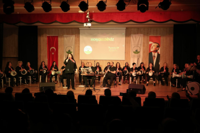 Osmangazi’de kadınlardan ritim dolu sahne performansı