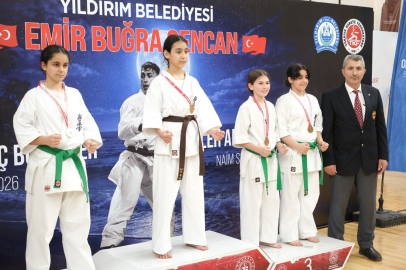 Yıldırımlı karatecilerden 65 madalyalık başarı