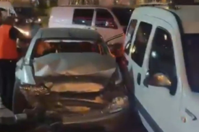 Bursa’da zincirleme kaza: 3 araç birbirine girdi!