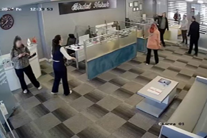 Avukata bürosunda bıçaklı saldırı! Dehşet anları kamerada