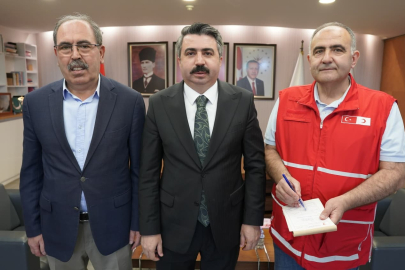 Başkan Oktay Yılmaz’dan Kızılay’a kurban bağışı!