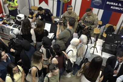 Uludağ Kariyer Fuarı’nda jandarma rüzgarı!