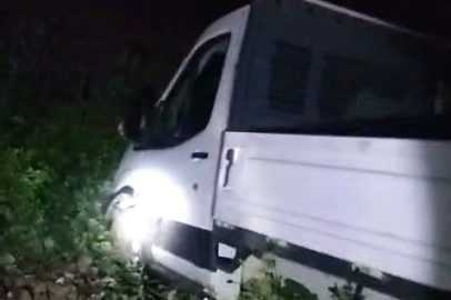 Direksiyon hakimiyetini kaybeden sürücü şarampole uçtu!