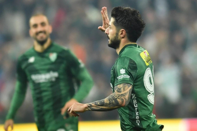 Bursaspor, Barış Gök ile sözleşme yeniledi