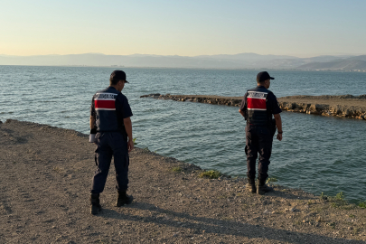Bursa İznik Gölü'nde facia: Emekli polis hayatını kaybetti, oğlu kurtarıldı