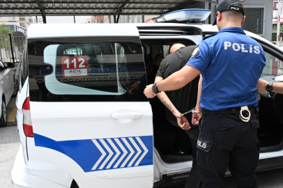 Mersin'de kırmızı bültenle aranan hükümlü havalimanında yakalandı