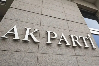 AK Parti'de 'il başkanı' krizi: Tepki istifaları geldi