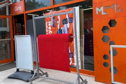 Muğla'da Koçtaş mağazasına taşlı saldırı!