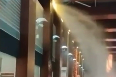 Bursa’da alışveriş merkezinde panik: Ortalık göle döndü