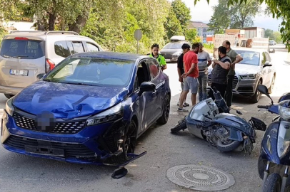 Bursa'da motosiklet otomobille çarpıştı: 1 kişi yaralandı