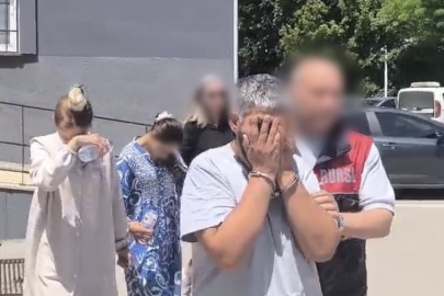 Bursa'da çaldıkları çelik kasayla yakalandılar!