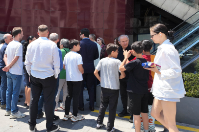 İstanbul Esenyurt'ta 15 yıldır dairelerini alamayan konut mağdurları eylem yaptı