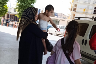 Bursa'da üzerine kaynar çay dökülen çocuk hastanelik oldu!