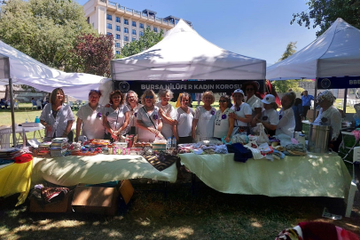 Bursa Nilüfer Kadın Korosu Geleneksel hayır satışına renk kattı