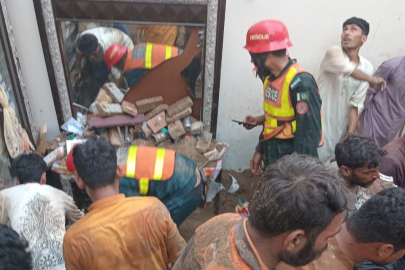 Pakistan'da dershanenin çatısı çöktü: 14 ölü