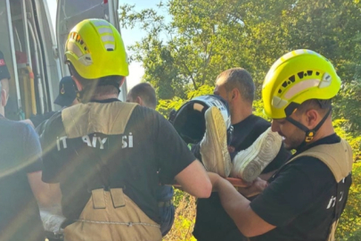 Bursa'da şarampole yuvarlanan kadın motosikletçi yaralandı