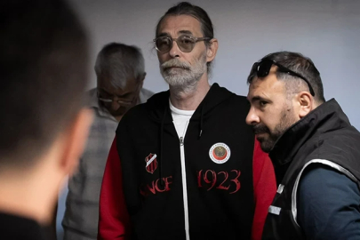 Etimesgut Belediye Başkanı Erdal Beşikçioğlu görevden uzaklaştırıldı