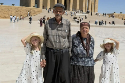 Çocuk yapmak için evlerini sattılar! İşte sosyal medyayı mest eden ailenin hikayesi