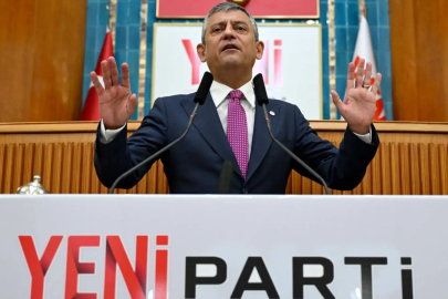 Yeni Parti'nin 'çerçeve yasa' kararı! Özgür Özel kürsüden duyurdu