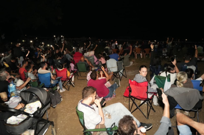 Bursa'da binlerce kişi Perseid meteor yağmurunu izledi