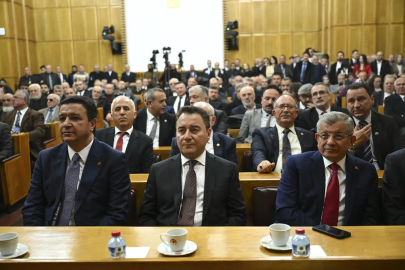 TBMM'deki ömrü 19 ayda bitebilir: Yeni Yol Grubu'nun düşüşü Mustafa Bilici'ye bağlı!