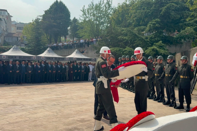 Bursa'da Celal Bayar vefatının 40. yılında anıldı