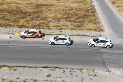 Ehliyet sınavında yeni dönem! Ezber işi bitti, 1 saat akan trafiğe çıkacaklar