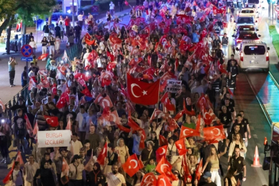 30 Ağustos Zafer Bayramı'nın 104'üncü yıl dönümünde Bursalılar tek yürek oldu