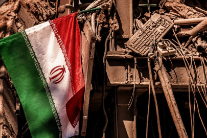 ABD İran'ı yeniden vurdu! Tahran, Ürdün'deki Amerikan üslerine misilleme ile yanıt verdi