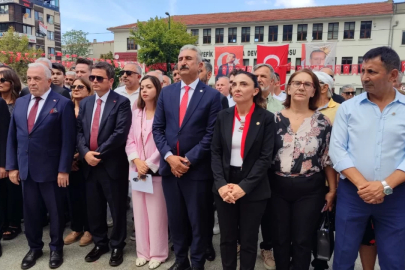 YENİ Parti Bursa'dan dikkat çeken 30 Ağustos mesajı: "Bu bir milli mücadeledir"