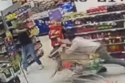 Markette müşterilerin arasında birbirlerine kurşun yağdırdılar!